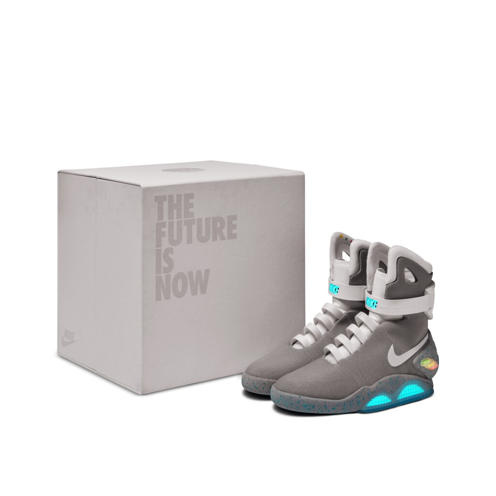 全螢幕檢視 - 查看42016 Nike MAG ‘Back to the Future’ 的1
