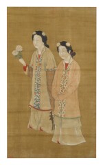 Attributed to Zhu Zongyi, Two ladies holding chrysanthemums | 朱宗翼(款)《採菊仕女圖》設色絹本 立軸