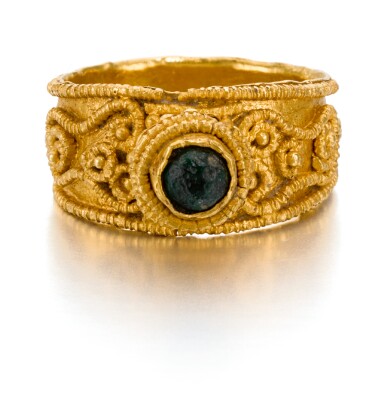 View full screen - View 1 of Lot 2. BYZANTINE, CIRCA 6TH CENTURY | RING.