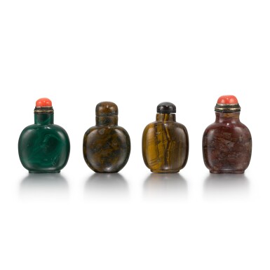 View full screen - View 1 of Lot 116. A 'tiger's eye' snuff bottle, a green agate snuff bottle and two pudding stone snuff bottles, stoppers Qing dynasty, 19th century | 清十九世紀 貓眼石鼻烟壺,綠瑪瑙鼻烟壺及抱子石鼻烟壺兩件.