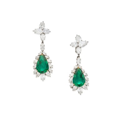 View full screen - View 1 of Lot 530. Pair of Emerald and Diamond Pendant-Earclips | 海瑞溫斯頓 | 祖母綠配鑽石耳墜.