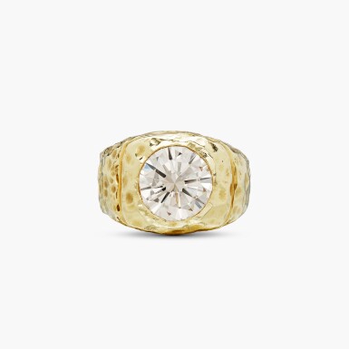View full screen - View 1 of Lot 241. Gold and Diamond Ring.