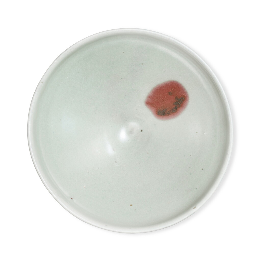 View full screen - View 1 of Lot 3464. A large Junyao purple-splashed bowl, Jin - Yuan dynasty | 金至元 鈞窰天藍釉紫斑斂口大盌.