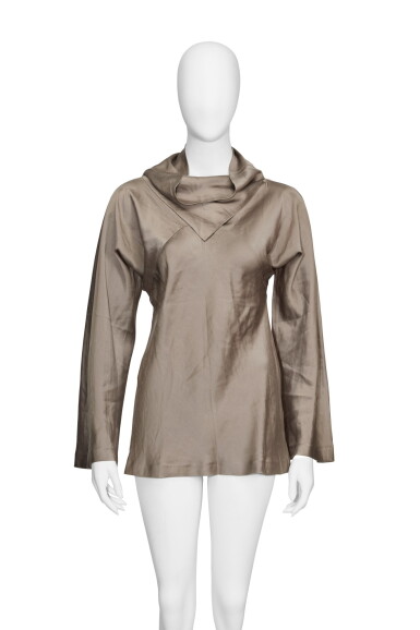 View full screen - View 1 of Lot 108. Martin Margiela, Fall-Winter 2001-2002 | Martin Margiela, Automne-Hiver 2001-2002.