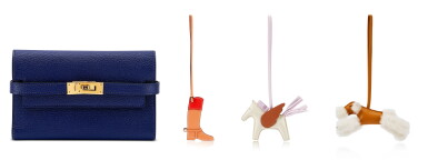 View full screen - View 1 of Lot 7916. Set of 4 Kelly Depliant Wallet, Boot Charm, Pegase Rodeo and Budy Charm.