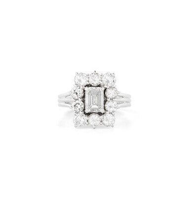 View full screen - View 1 of Lot 84. BAGUE DIAMANTS | DIAMOND RING.