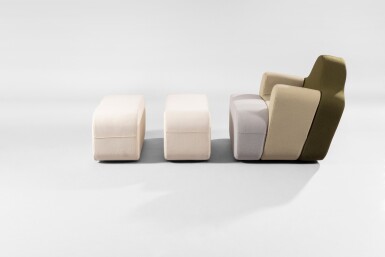 View full screen - View 1 of Lot 49. Fauteuil Custom Slice et deux ottomans.