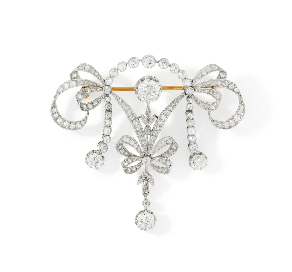 View full screen - View 1 of Lot 245. Broche-pendentif diamants | Diamond brooch-pendant.