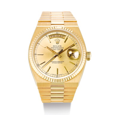 View full screen - View 1 of Lot 2118. ROLEX | OYSTER QUARTZ DAY-DATE, REFERENCE 19018 A YELLOW GOLD WRISTWATCH WITH DAY, DATE AND BRACELET, CIRCA 1986" | 勞力士 | Oyster Quartz Day-Date 型號19018 黃金鏈帶腕錶,備日期及星期顯示,機芯編號0125976,錶殼編號9723331,約1986年製".