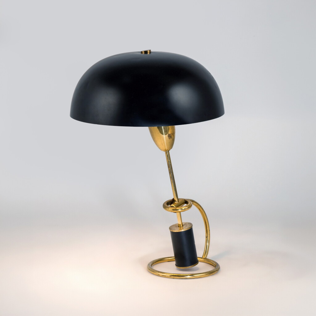 View full screen - View 1 of Lot 133. "Scrittoio" Table Lamp.