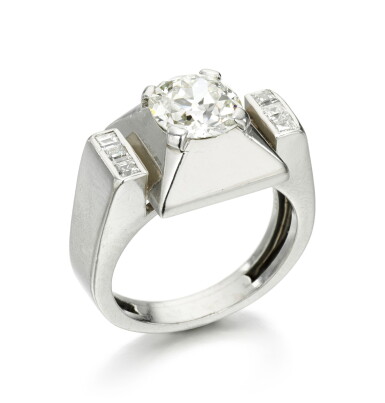 View full screen - View 1 of Lot 21. DIAMOND RING | MAUBOUSSIN, 1951.
