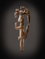 Excentrique en silex représentant le Dieu K, Maya
