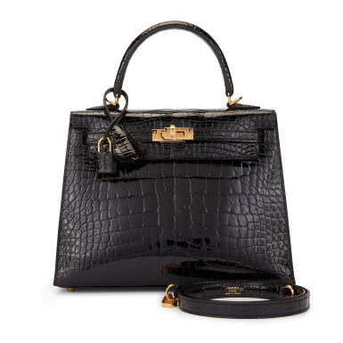 View full screen - View 1 of Lot 97. Black Shiny Alligator Sellier Kelly 25 Gold Hardware, 2021.