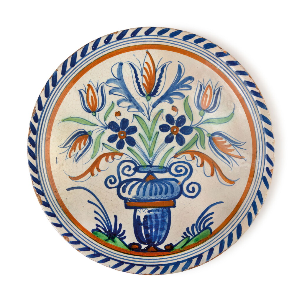 View full screen - View 1 of Lot 526. A NETHERLANDISH MAIOLICA POLYCHROME CHARGER, 17TH CENTURY.