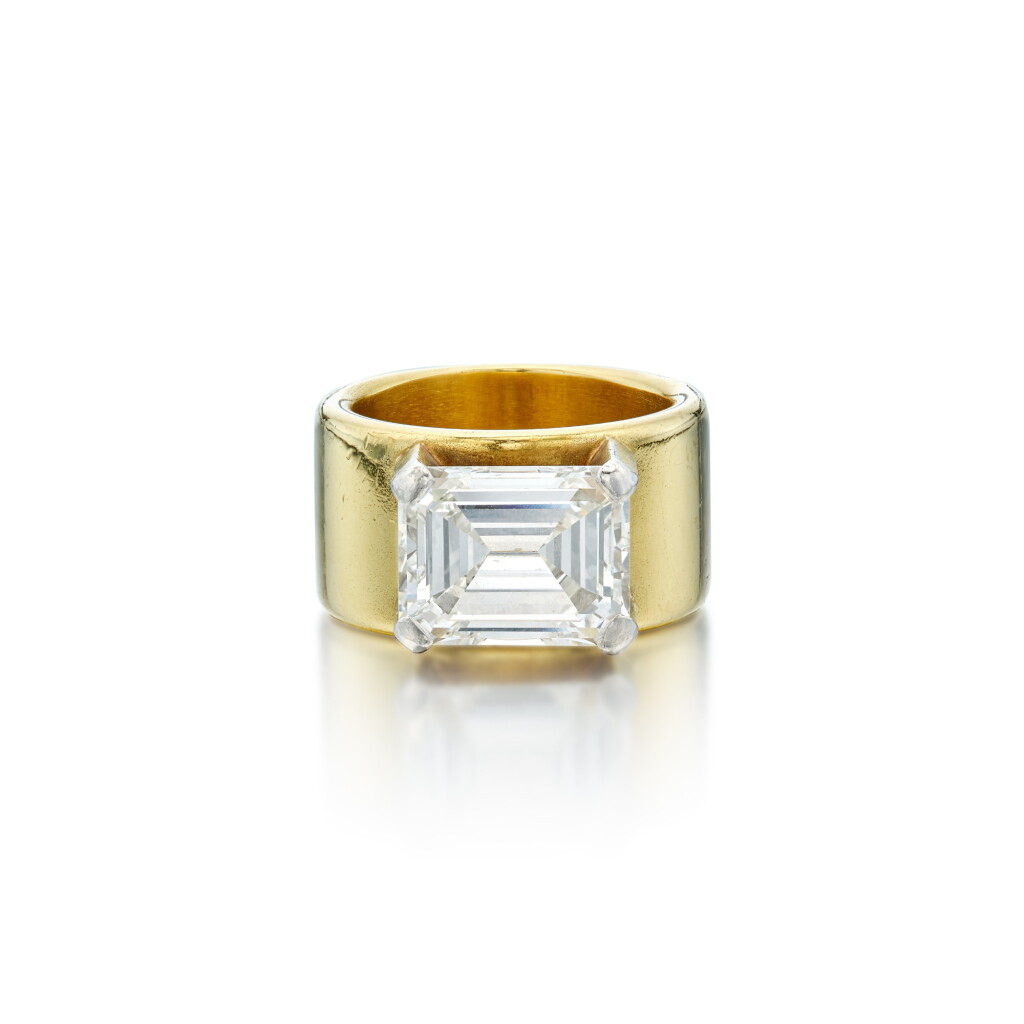 View full screen - View 1 of Lot 120. Diamond Ring.