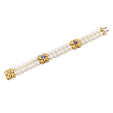View full screen - View 1 of Lot 147. Cultured pearl, sapphire and diamond bracelet (Bracciale in perle coltivate, zaffiri e diamanti).