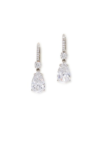 View full screen - View 1 of Lot 1714. Pair of Diamond Pendent Earrings | 3.17及3.10克拉 梨形 D色內部無暇 耳墜一對.