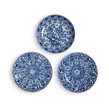 View full screen - View 1 of Lot 28. Three blue and white 'floral' dishes, Qing dynasty, Kangxi period.
