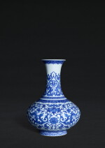 A fine and rare blue and white 'kui dragon' vase, Seal mark and period of Qianlong | 清乾隆 青花穿蓮夔龍紋長頸瓶 《大清乾隆年製》款