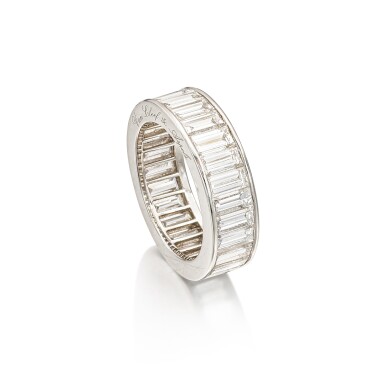 View full screen - View 1 of Lot 1389. DIAMOND RING | 梵克雅寶 | 鑽石 戒指 .