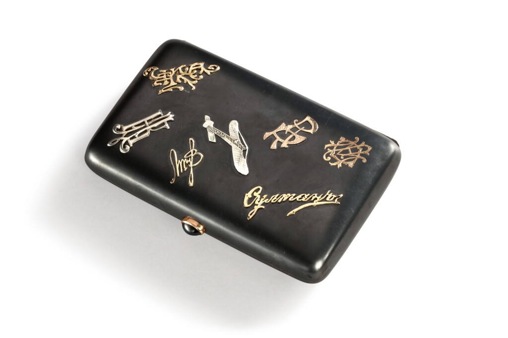 View full screen - View 1 of Lot 38. A FABERGÉ VARICOLOURED GOLD AND SILVER-MOUNTED GUNMETAL CIGARETTE CASE, MOSCOW, 1908-1917.