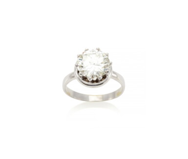 View full screen - View 1 of Lot 49. DIAMOND RING (SOLITARIO) .
