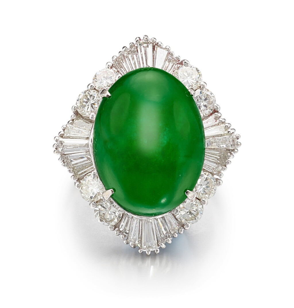 View full screen - View 1 of Lot 1122. JADEITE AND DIAMOND RING | 天然翡翠 配 鑽石 戒指.