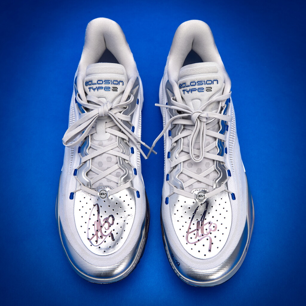 View full screen - View 1 of Lot 44. Stephen Curry 2025-2026 Game Worn Dual-Signed and Inscribed ANTA Eclosion Type 2.