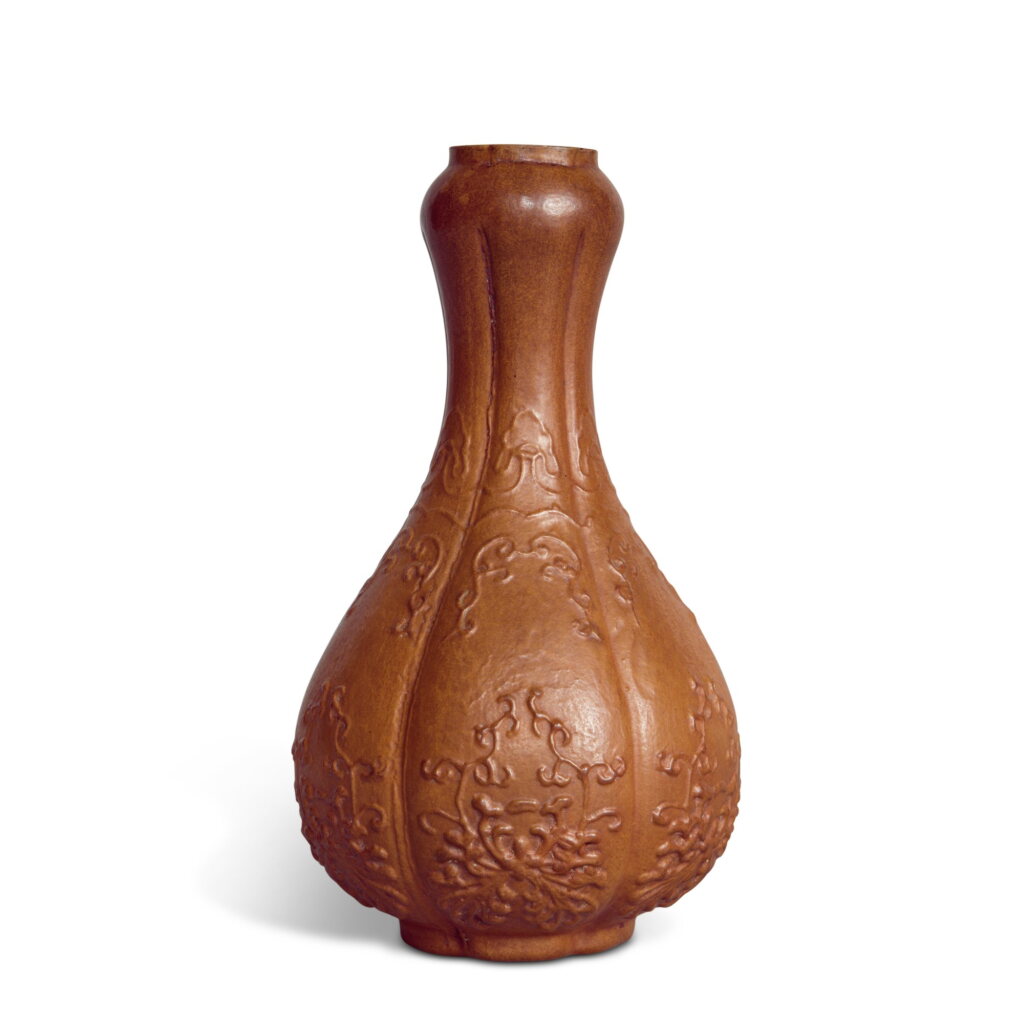 View full screen - View 1 of Lot 345. A molded gourd 'floral' garlic-mouth vase, Shangwan mark and period of Qianlong | 清乾隆 匏製花卉紋蒜頭瓶 《乾隆賞玩》款.