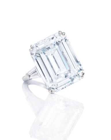 View full screen - View 1 of Lot 1638. AN IMPRESSIVE DIAMOND RING, MOUNT BY VAN CLEEF & ARPELS | 非常壯觀 16.38卡拉 方形 D色 全美無瑕(FL)Type IIa 鑽石戒指, 梵克雅寶戒台.