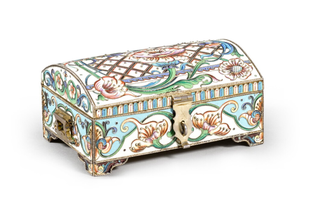 View full screen - View 1 of Lot 237. A silver and shaded cloisonné enamel casket, maker’s mark YePR in Cyrillic, Moscow, 1899-1908.