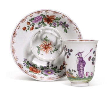 View full screen - View 1 of Lot 75. A Vienna (Du Paquier) chinoiserie beaker and trembleuse stand, Circa 1725-30.