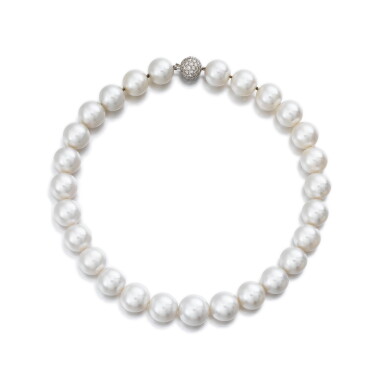 View full screen - View 1 of Lot 267. Collier perles de culture et diamants | Cultured pearl and diamond necklace.