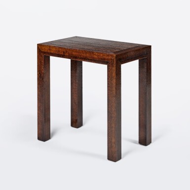 全萤幕检视 - 查看42Side Table的1