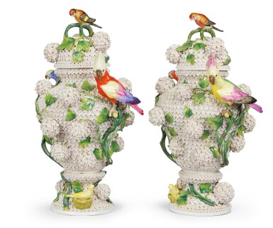 View full screen - View 1 of Lot 354. A PAIR OF MEISSEN SCHNEEBALLEN VASES AND COVERS, LATE 19TH CENTURY.