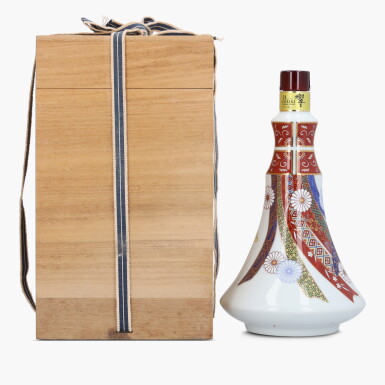 View full screen - View 1 of Lot 2114. Hibiki 21 Year Old Ceramic Decanter 43.0 abv NV (1 Bottle 60cl).
