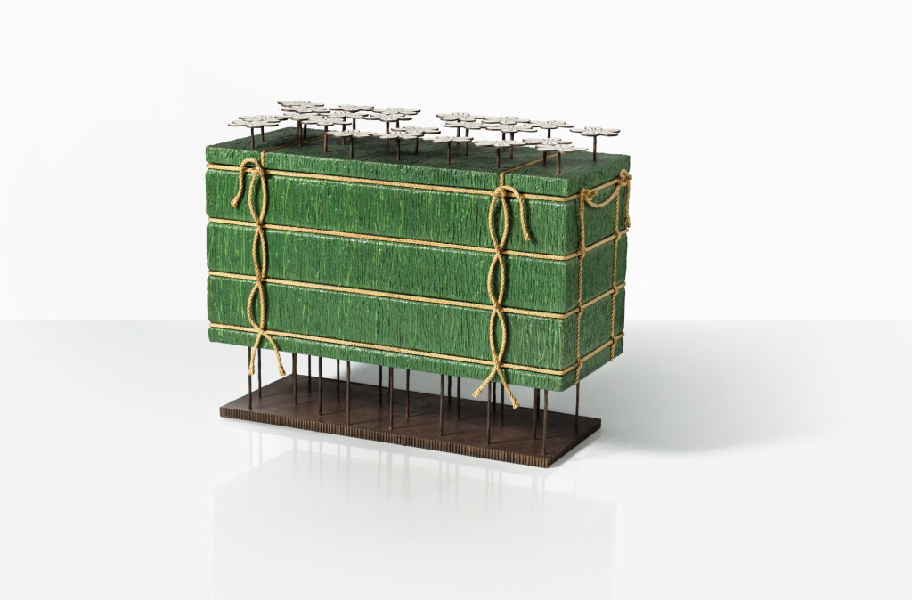 View full screen - View 1 of Lot 49. Commode pré-emballé.