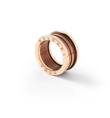 View full screen - View 1 of Lot 119. BAGUE CÉRAMIQUE ET OR, "B ZERO 1", BULGARI | CERAMIC AND GOLD RING, 'B ZERO 1', BULGARI.