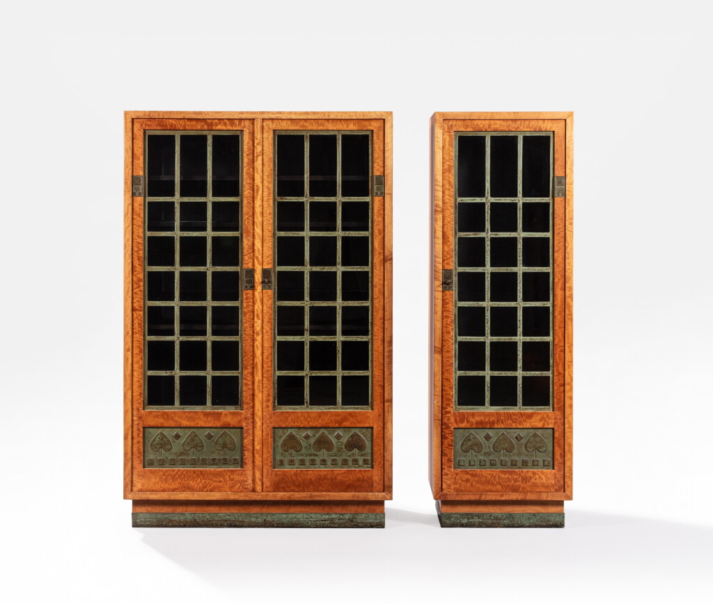 View full screen - View 1 of Lot 1016. Bookcase | Bibliothèque.