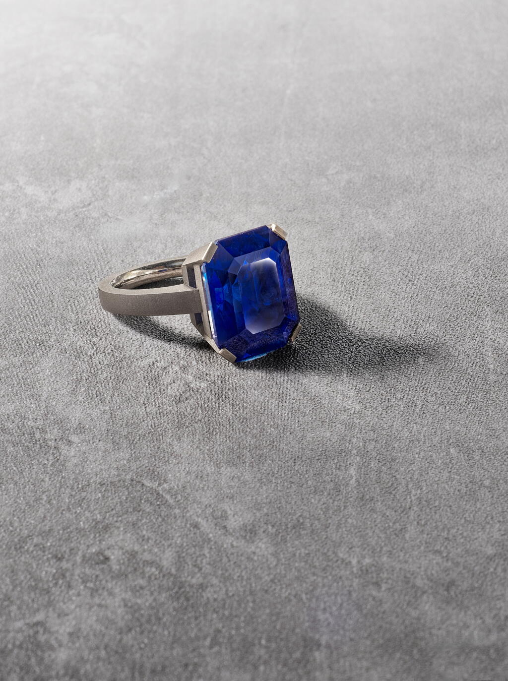 View full screen - View 1 of Lot 17. Sapphire Ring.