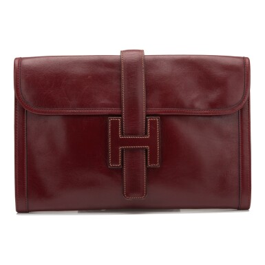 View full screen - View 1 of Lot 24. Hermès Vintage Rouge H Box Jige Elan Clutch 29cm.
