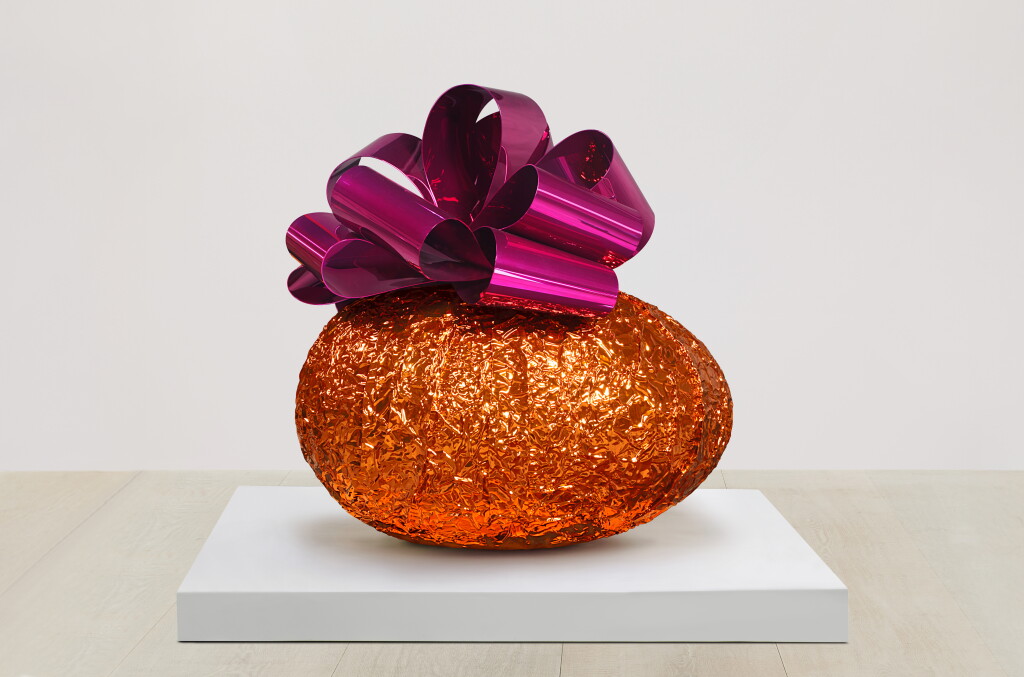 View full screen - View 1 of Lot 139. Baroque Egg with Bow.