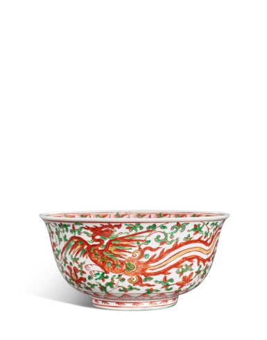 View full screen - View 1 of Lot 705. A rare polychrome-enamelled 'phoenix' bowl, Mark and period of Longqing (1567) | 明隆慶 彩繪鳳穿蓮花撇口盌《大明隆慶元年南山記中夏月吉旦造》款.