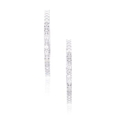View full screen - View 1 of Lot 912. Diamond earrings.