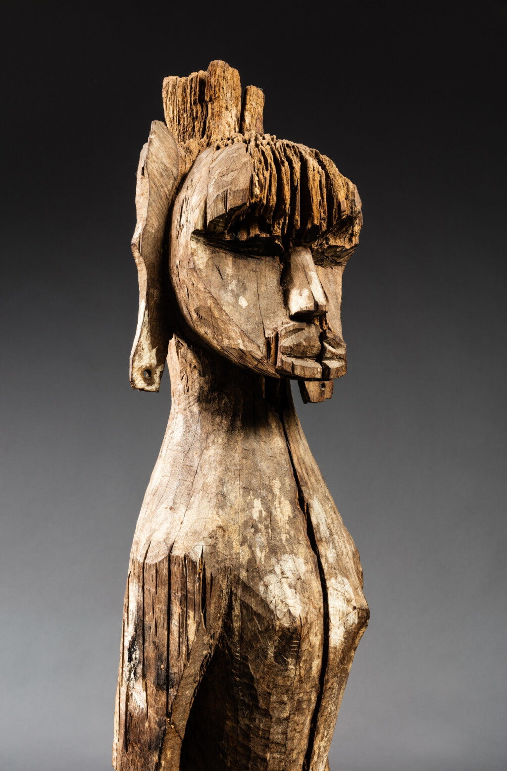 View full screen - View 1 of Lot 41. Statue hampatong, Dayak, Kalimantan, Bornéo, Indonésie | Hampatong Dayak Figure, Kalimantan, Borneo, Indonesia.