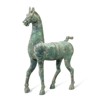 View full screen - View 1 of Lot 3016. A large bronze figure of a horse, Han dynasty | 漢 青銅馬.