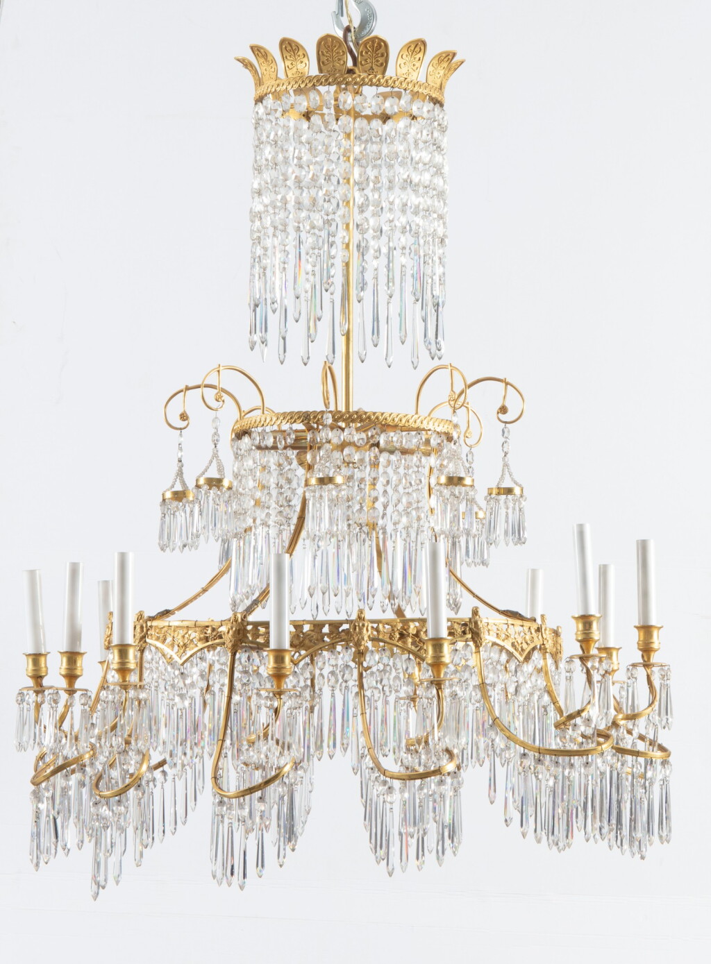 View full screen - View 1 of Lot 12. A GERMAN NEOCLASSICAL GILT-BRONZE AND CUT-CRYSTAL CHANDELIER ATTRIBUTED TO WERNER & MIETH, BERLIN, CIRCA 1810-1820 | IMPORTANT LUSTRE EN BRONZE DORÉ ET CRISTAL TAILLÉ, BERLIN, VERS 1810-1820, ATTRIBUÉ À LA MANUFACTURE WERNER & MIETH.