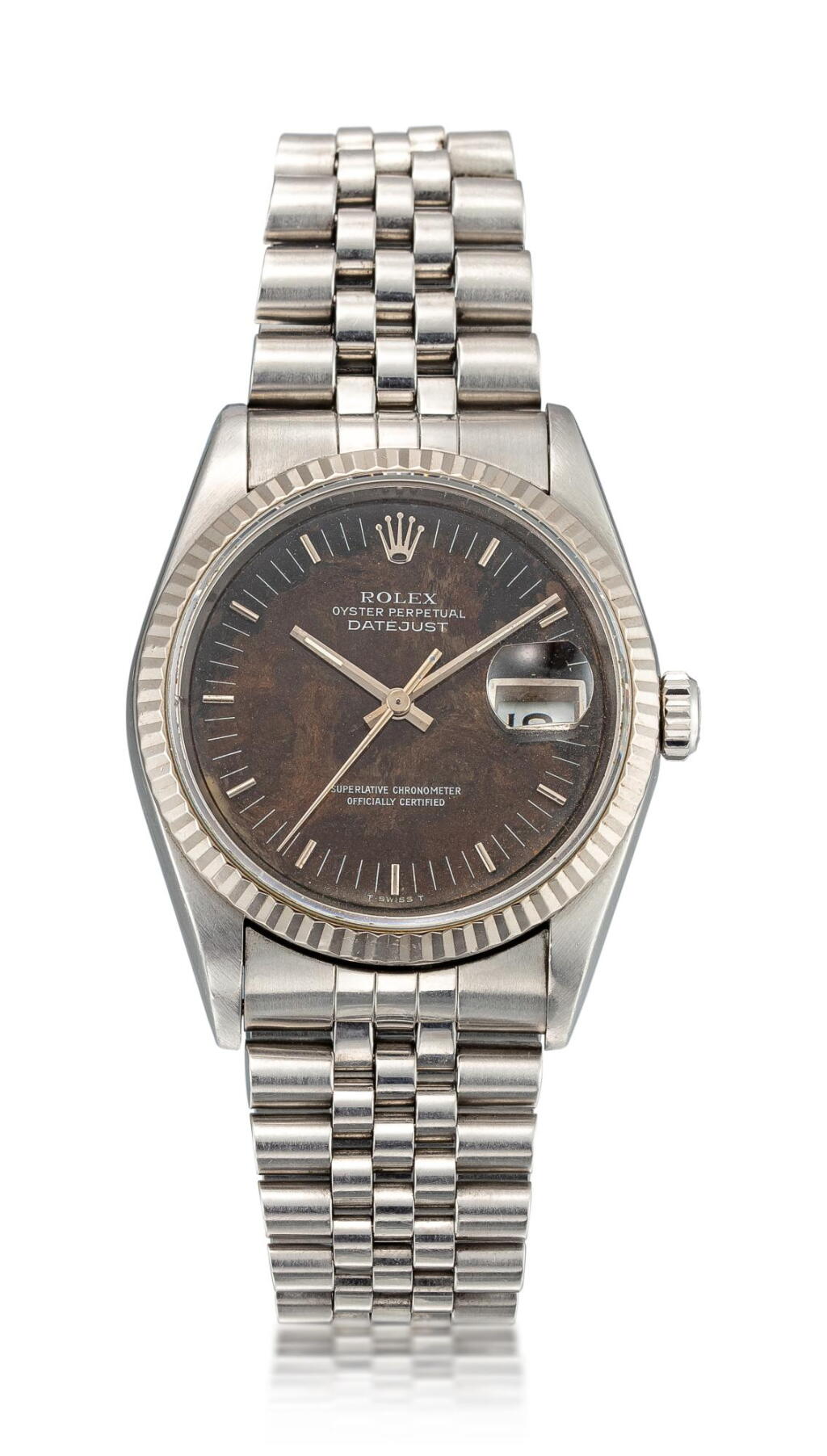 View full screen - View 1 of Lot 8066. ROLEX | DATEJUST, REFERENCE 16234 | A STAINLESS STEEL AND WHITE GOLD WRISTWATCH WITH DATE, WALNUT WOOD DIAL AND BRACELET, CIRCA 1995 | 勞力士 | Datejust 型號16234 精鋼及白金鏈帶腕錶,備日期顯示及胡桃木錶盤,約1995年製.