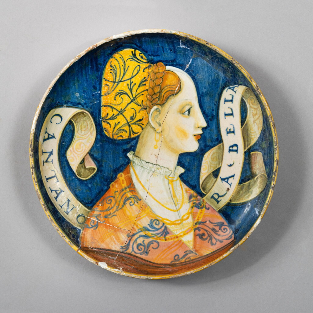 View full screen - View 1 of Lot 456. Footed Dish.