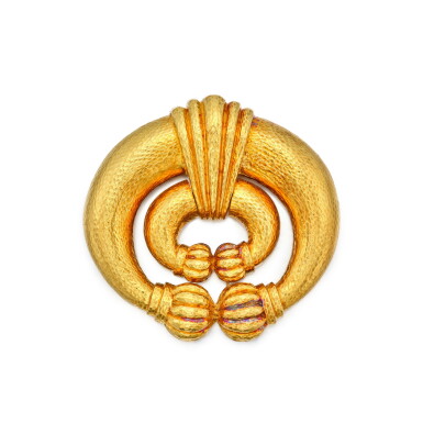 View full screen - View 1 of Lot 291. Gold Clip-Brooch.